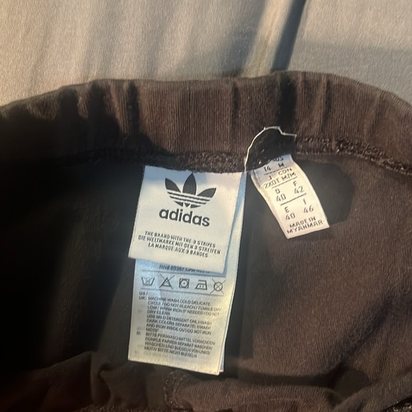 Adidas leggings size Medium - Picture 3 of 4